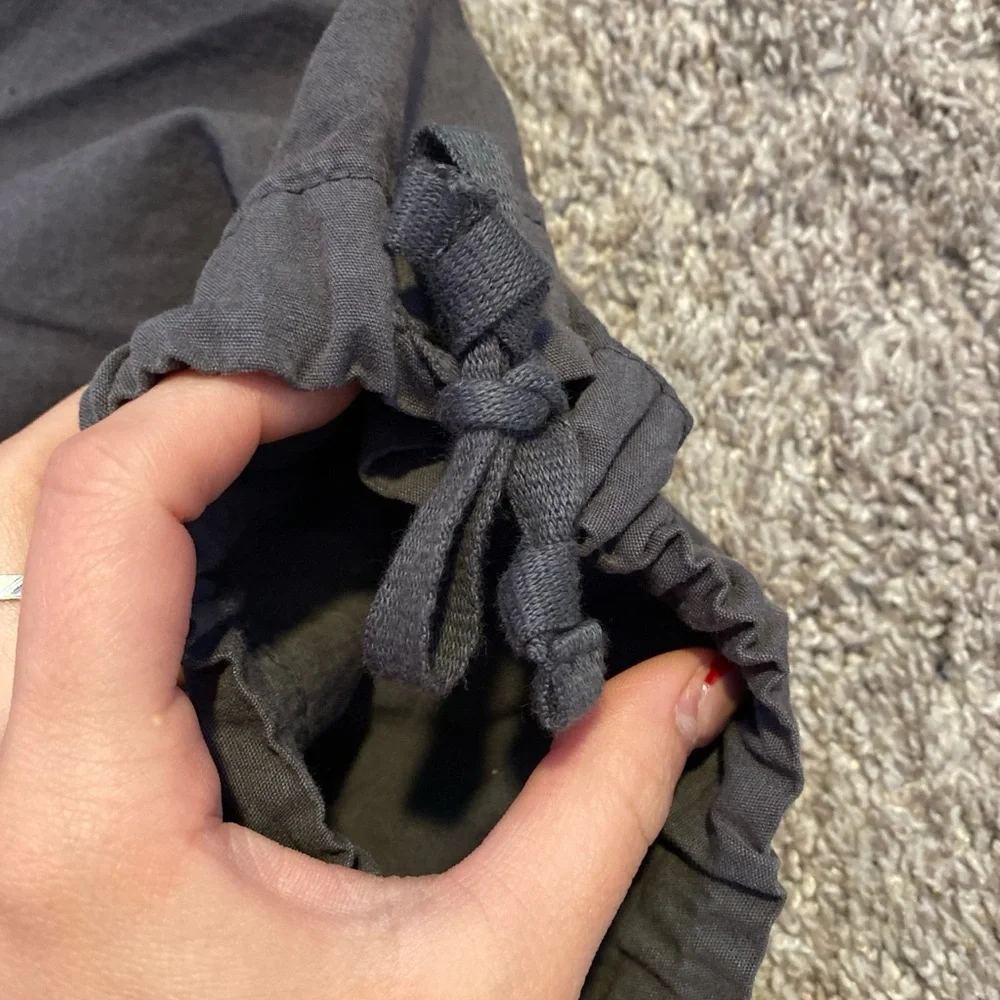 Jaded London size medium parachute cargo pants in color grey. - Picture 3 of 4